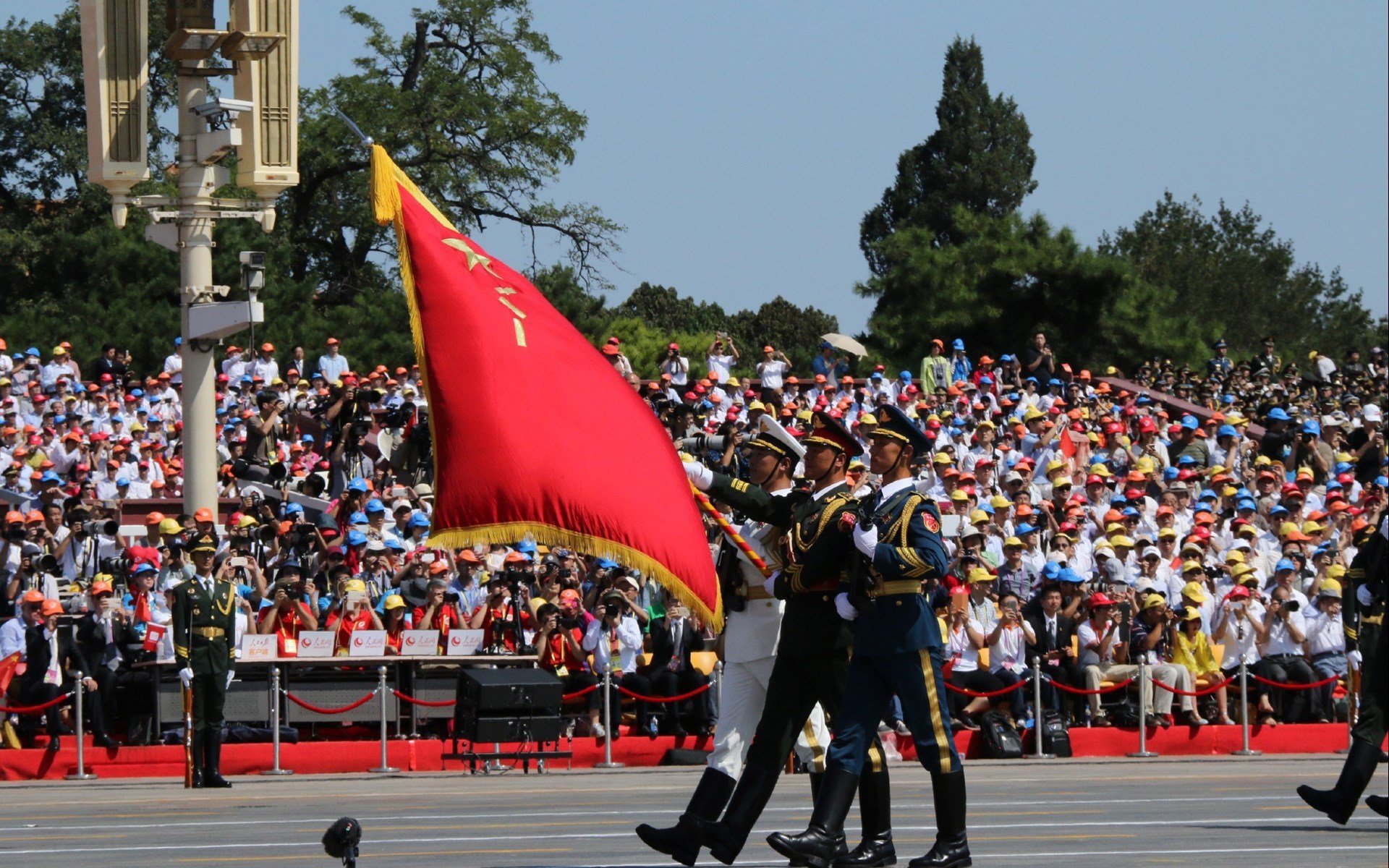 下载开云-_蓝色海底漂流：探索深海的极限快感_，蓝色海底背景图片
