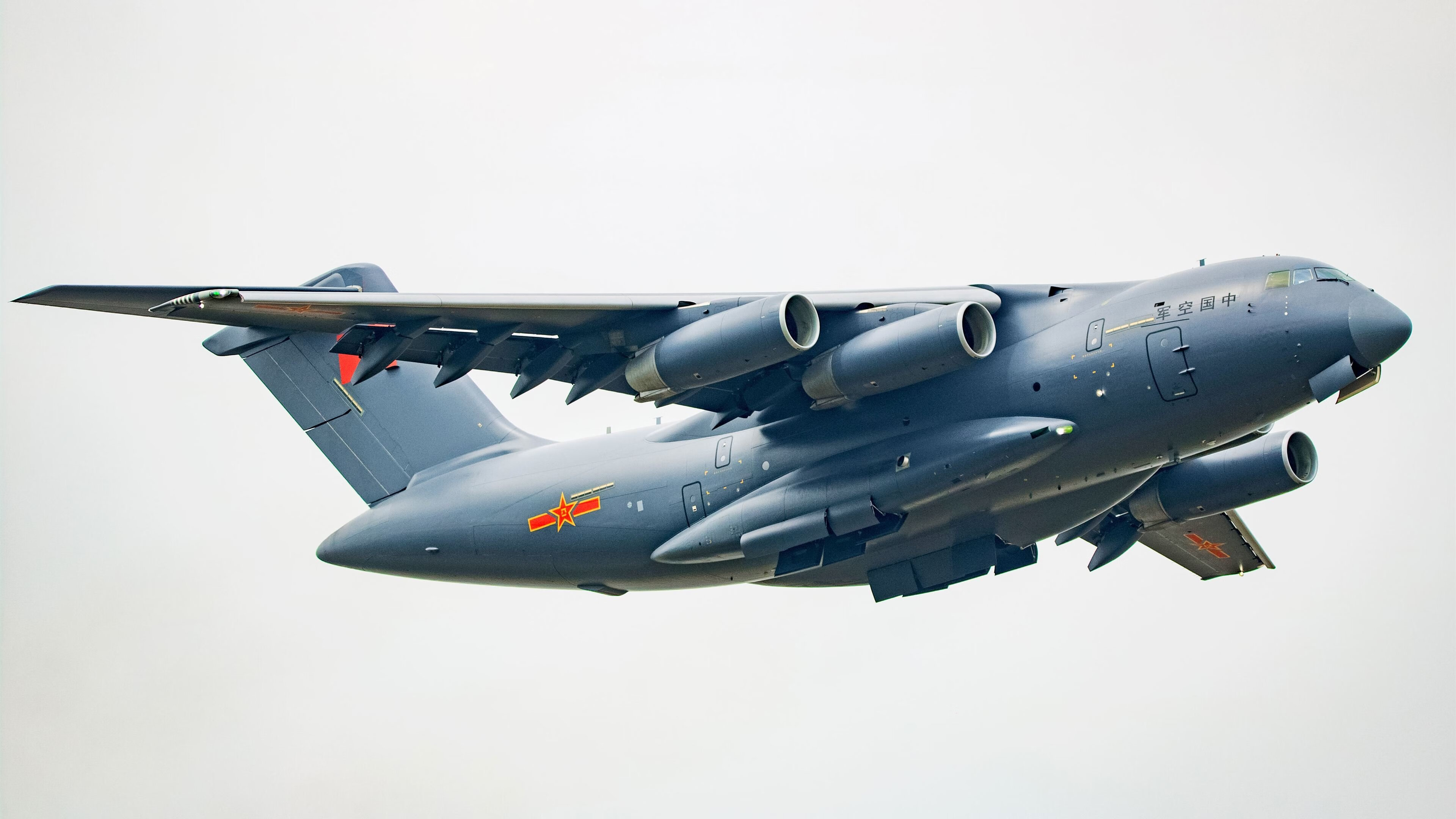 “非洲雄狮”雪地奔袭90米破门！冬奥热搜第一！，最新非洲雄狮纪录片