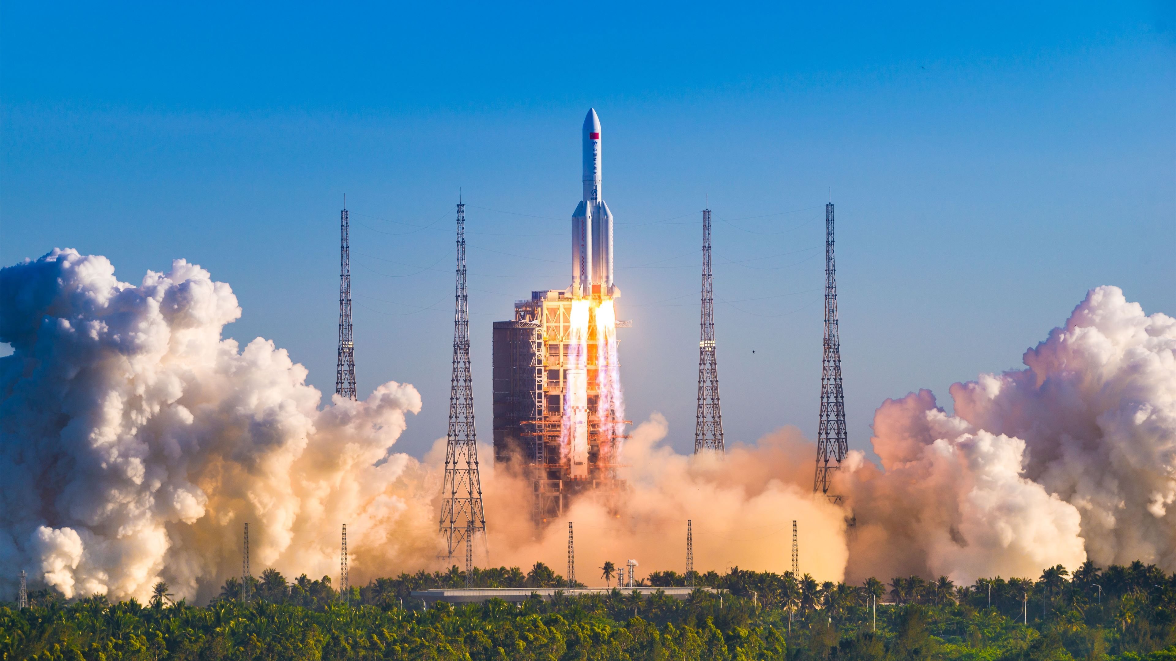 开云官方-国际体坛巨星足球精彩瞬间：场上对决，踢足球的国际巨星